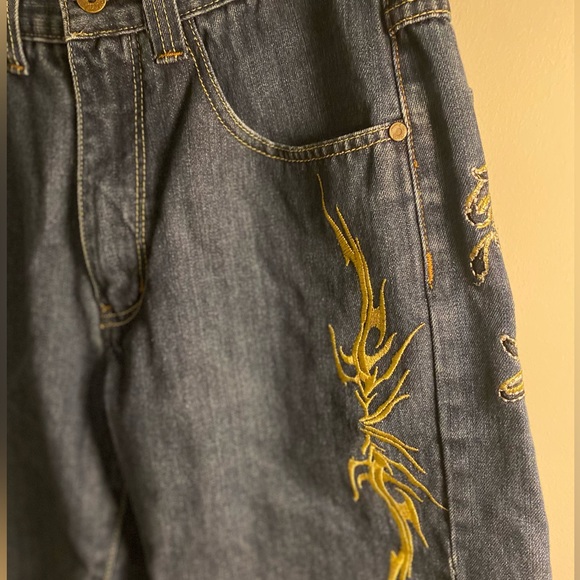 Jorts with Y2k designs - Picture 3 of 6